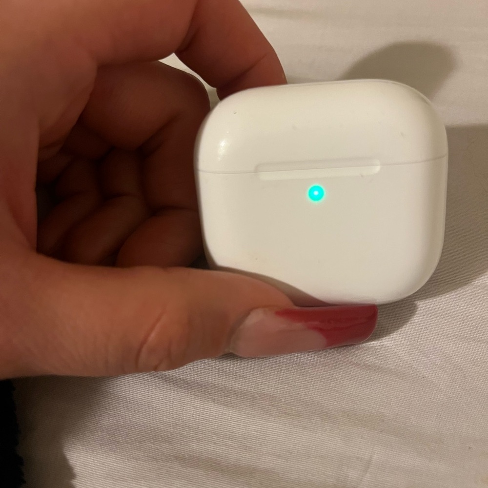 AirPods